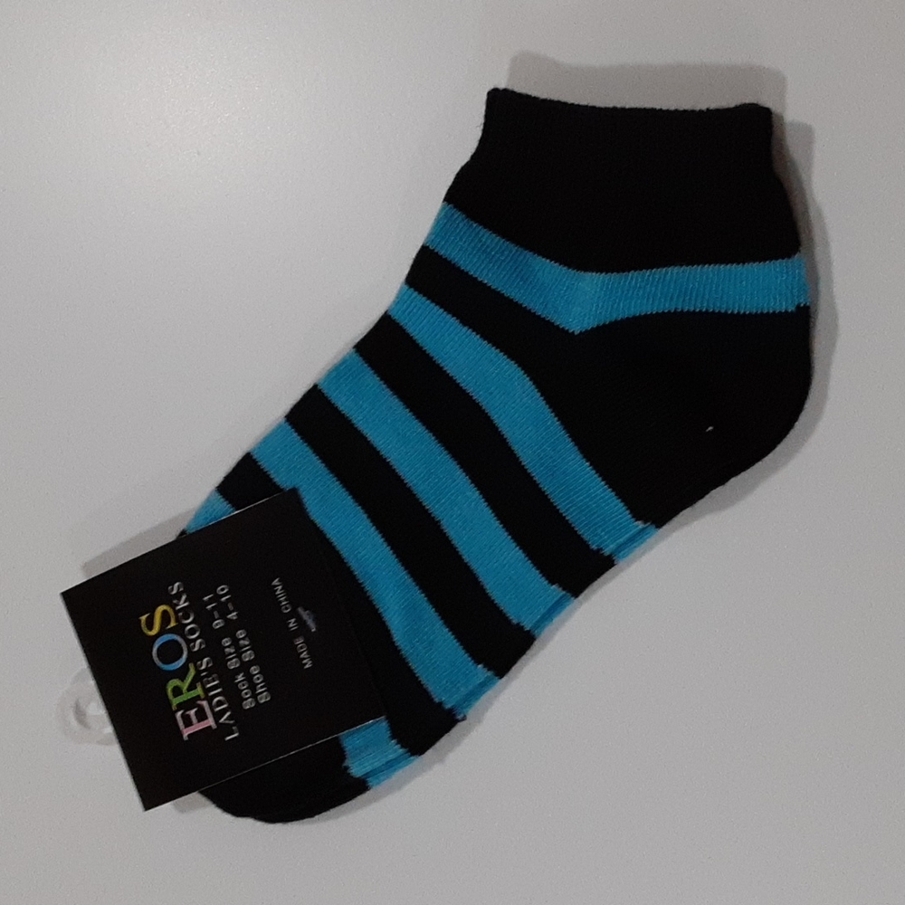 NWT Striped Women's Socks (size 9-11)